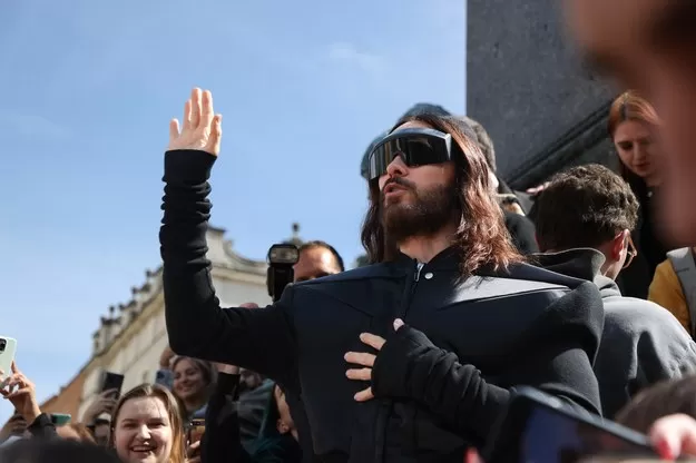 Jared Leto niespodziewanie zagrał na Rynku Głównym w Krakowie 