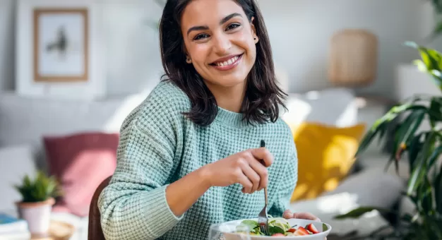 Jak dieta wpływa na skórę? Jak zadbać odżywianiem o cerę?