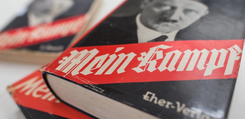 "Mein Kampf" Hitlera dostępny od piątku w księgarniach