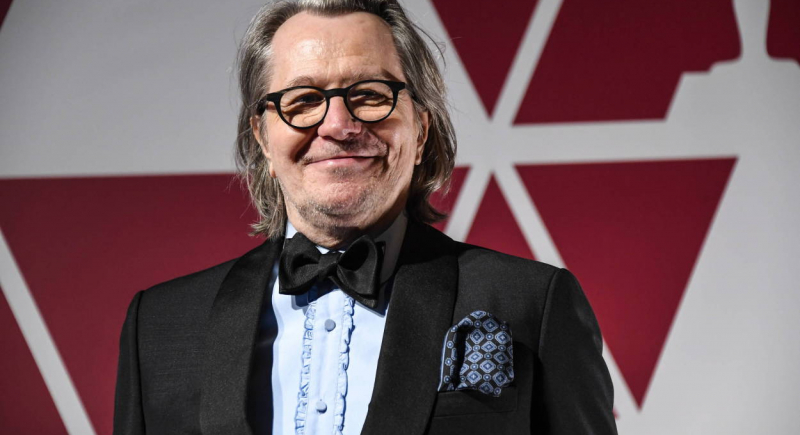 Gary Oldman po blisko 4 dekadach przerwy wraca na teatralną scenę – tę samą, na której niegdyś debiutował