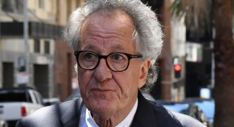 Został oskarżony o niestosowne zachowanie. Geoffrey Rush przyznaje, że jego kariera mogła szybko się zakończyć